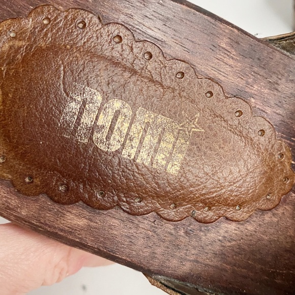 VINTAGE NOMI LEATHER CLOGS SIZE 8 - Picture 5 of 12